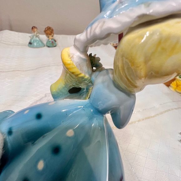 1960s Vintage Lefton #1868 Southern Belle Girl, Ceramic Porcelain Figurine - Picture 7 of 10